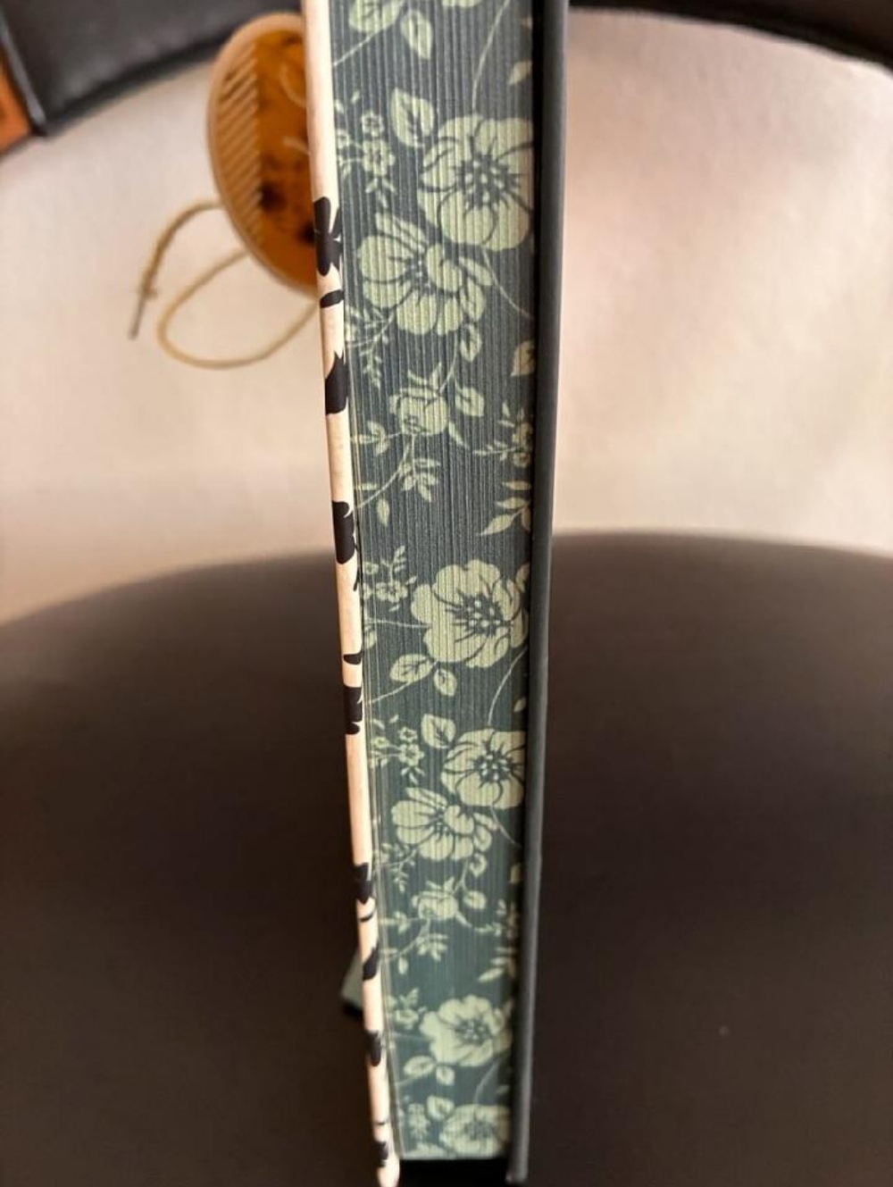 Journal Notebook - Floral Green & Cream Pattern - Picture 5 of 5